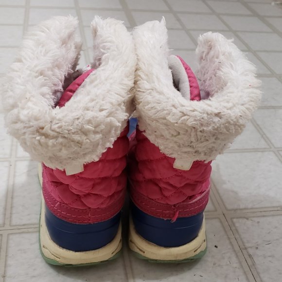 Girl's snow boots size 11 buy one get one free - Picture 2 of 7